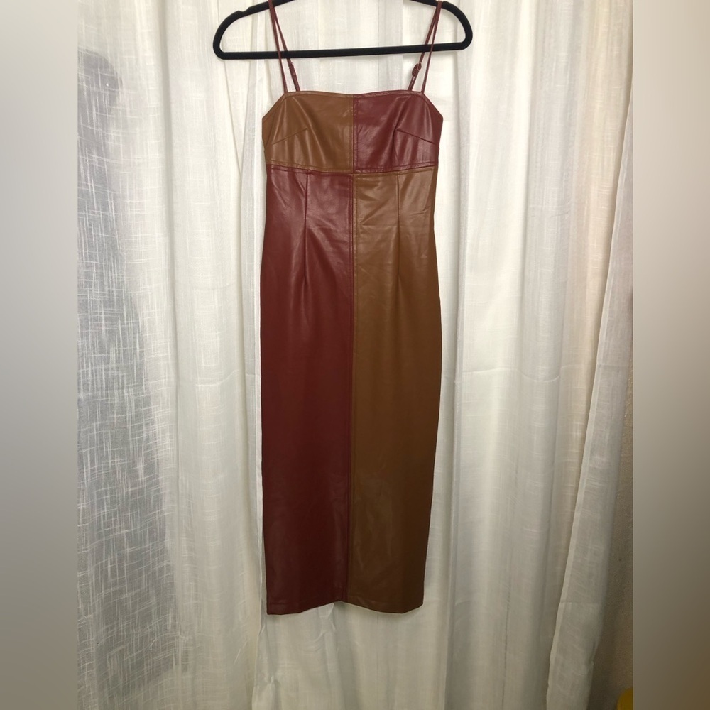 Crescent Brown and Burgundy Midi Dress - Picture 4 of 14